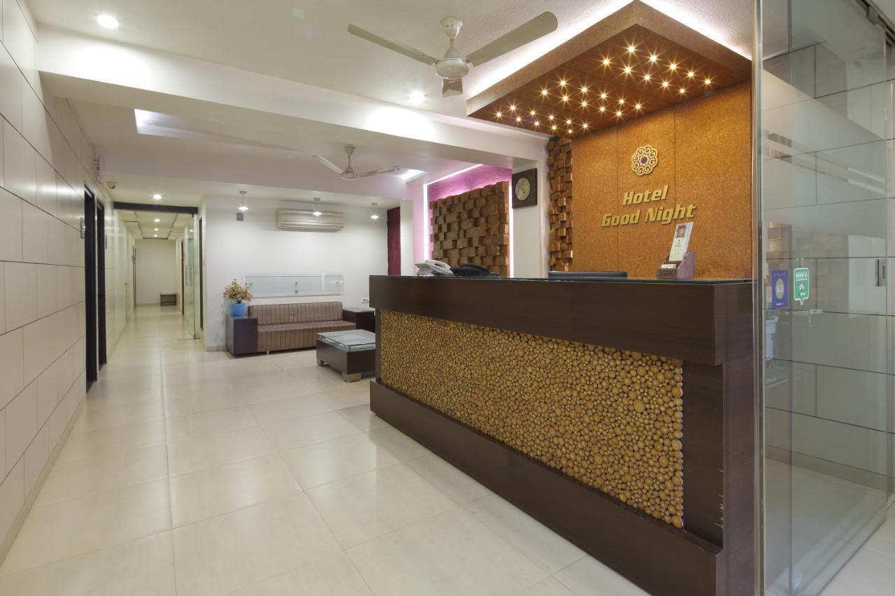 Hotel Good Night Αχμπανταμπάντ Εξωτερικό φωτογραφία