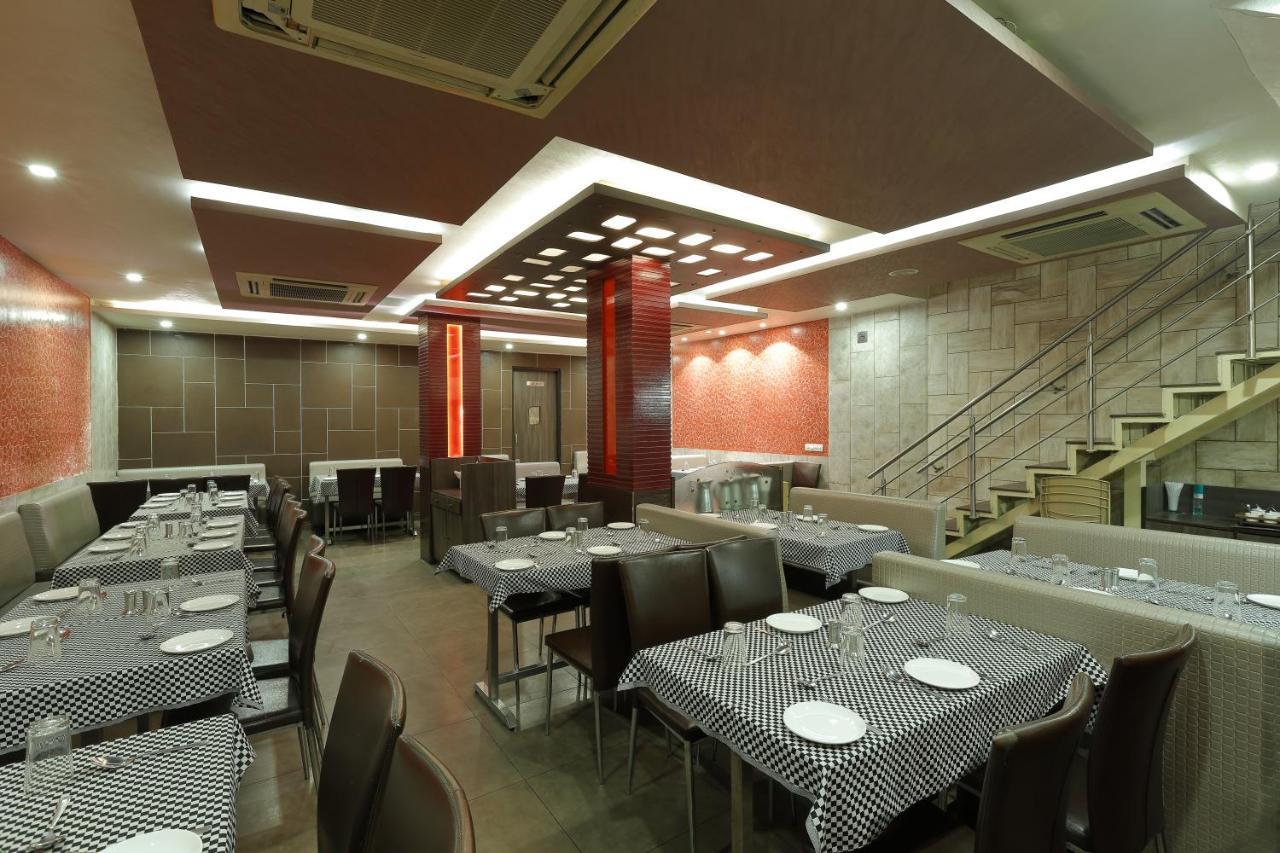 Hotel Good Night Αχμπανταμπάντ Εξωτερικό φωτογραφία