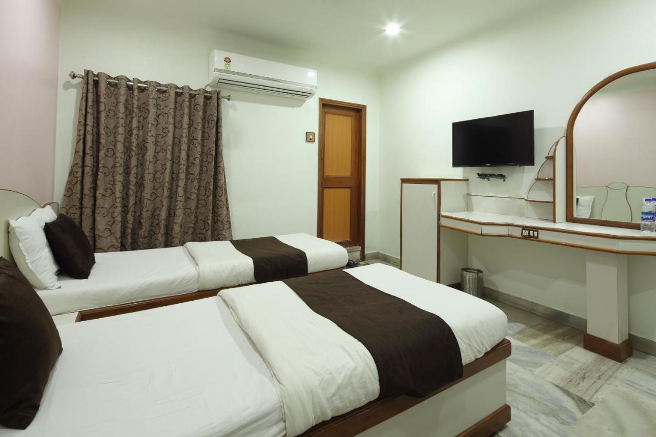 Hotel Good Night Αχμπανταμπάντ Εξωτερικό φωτογραφία