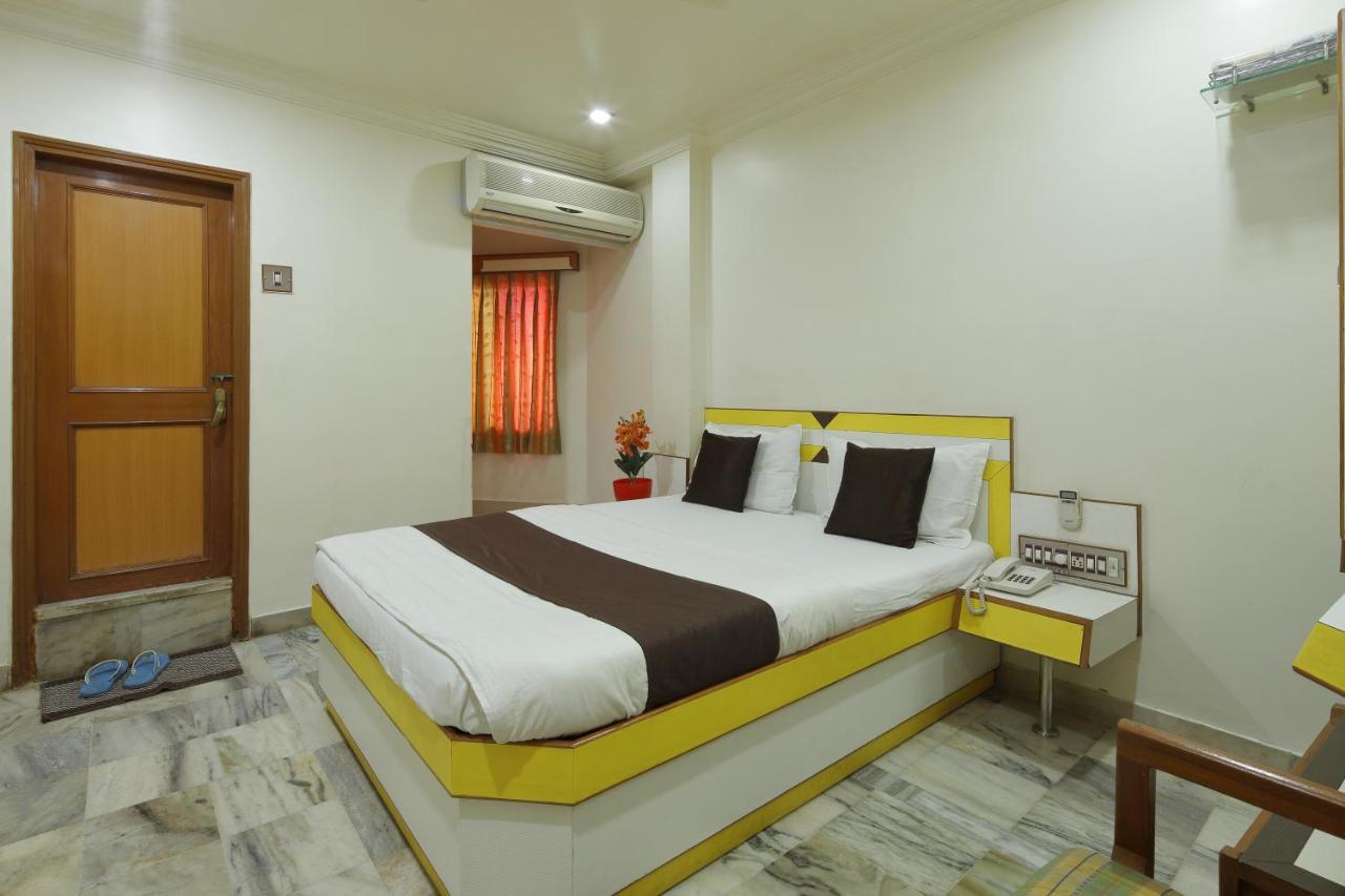 Hotel Good Night Αχμπανταμπάντ Εξωτερικό φωτογραφία
