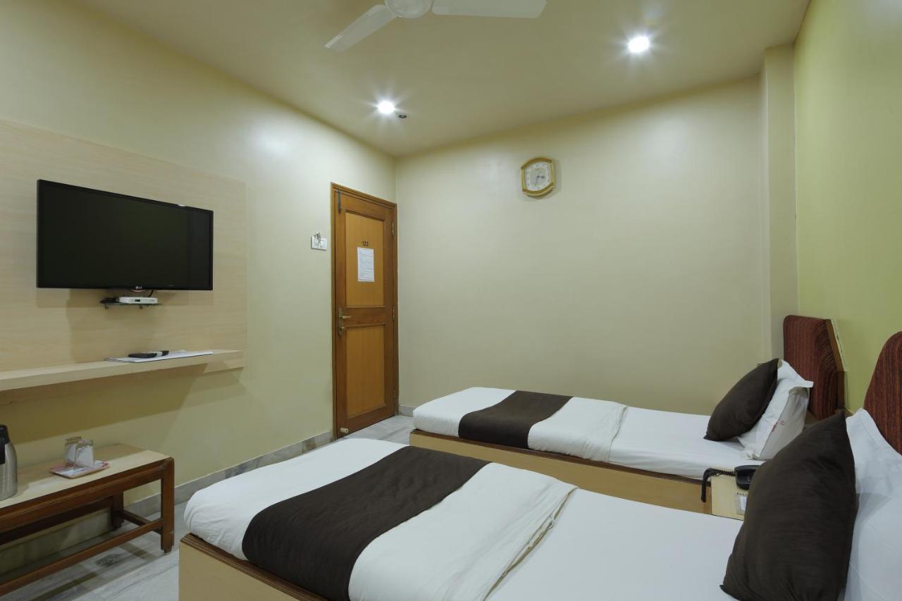 Hotel Good Night Αχμπανταμπάντ Εξωτερικό φωτογραφία