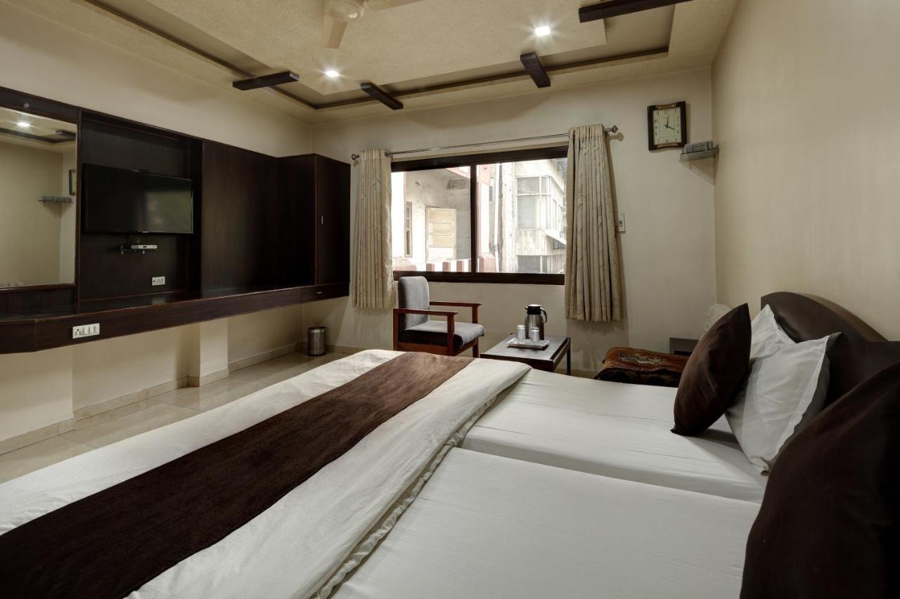 Hotel Good Night Αχμπανταμπάντ Εξωτερικό φωτογραφία