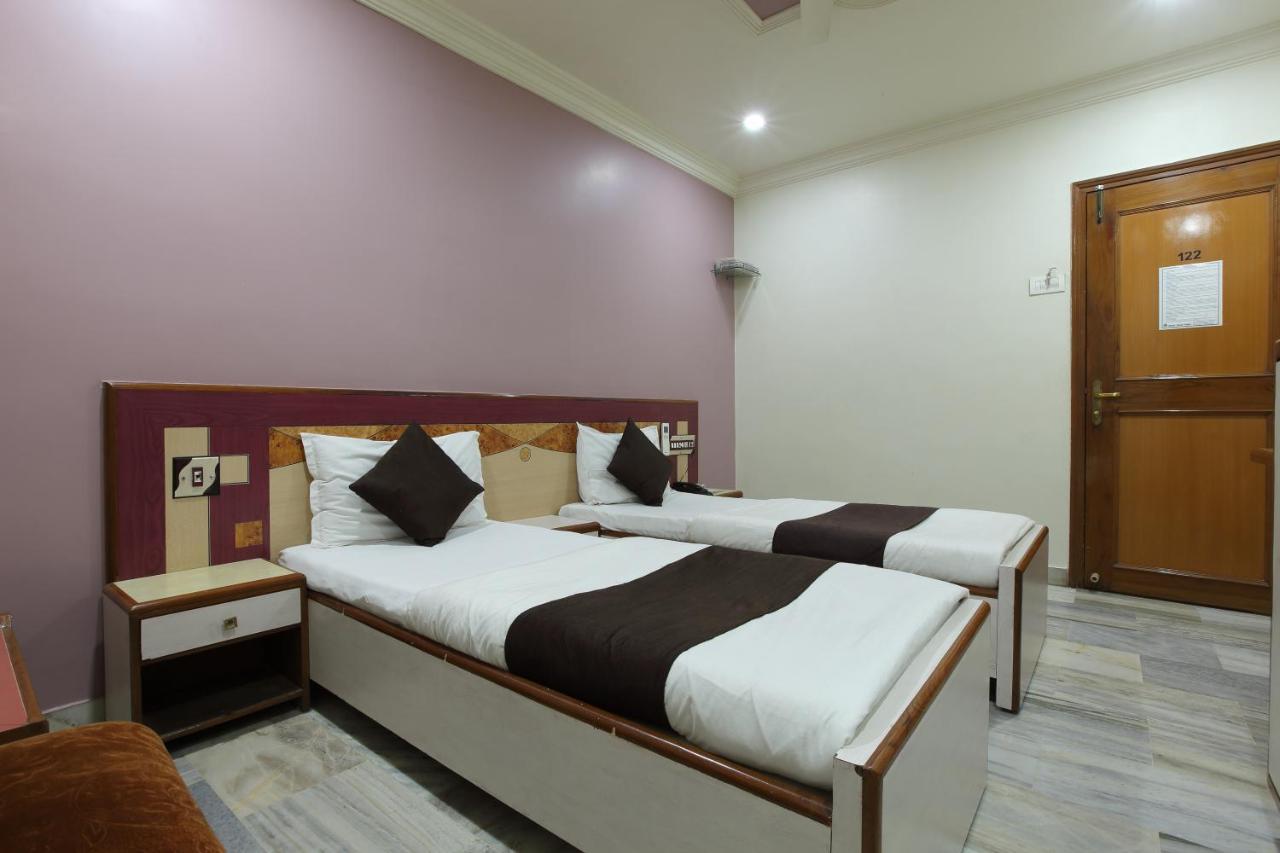 Hotel Good Night Αχμπανταμπάντ Εξωτερικό φωτογραφία