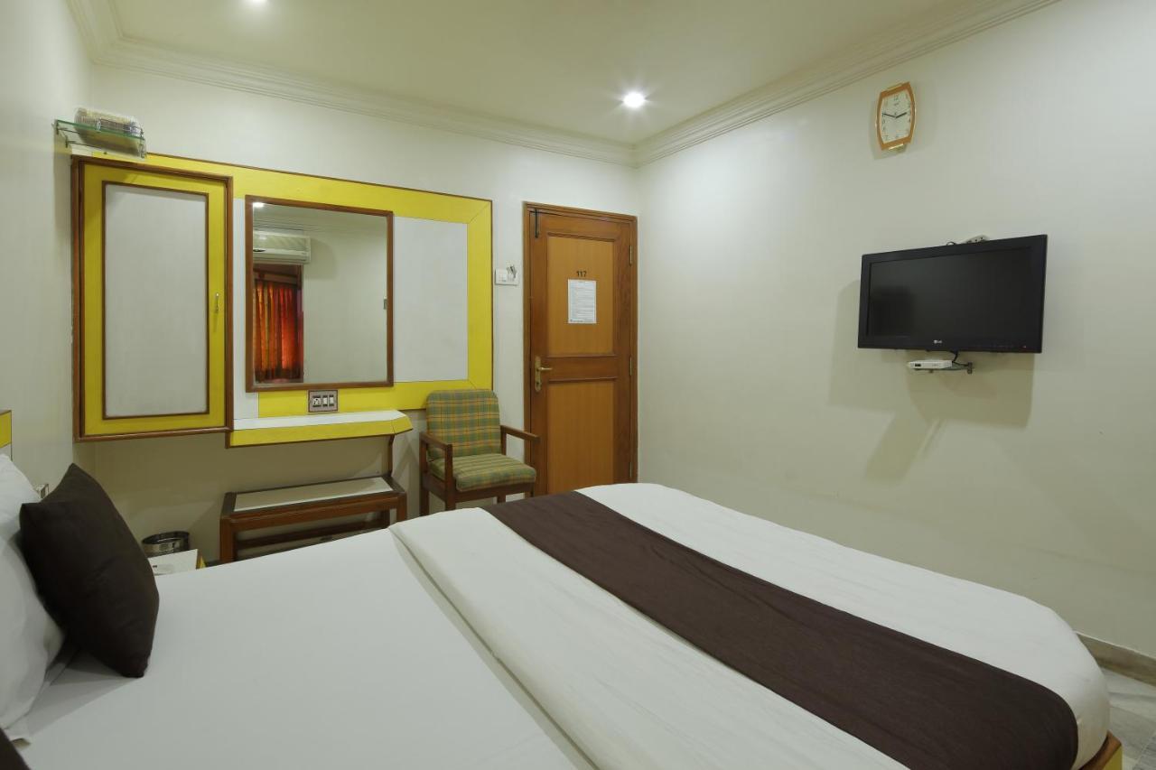 Hotel Good Night Αχμπανταμπάντ Εξωτερικό φωτογραφία