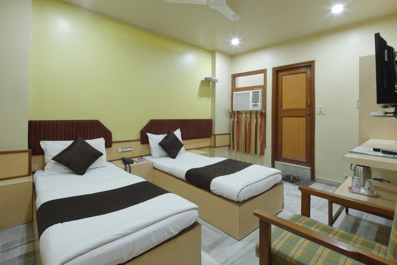 Hotel Good Night Αχμπανταμπάντ Εξωτερικό φωτογραφία