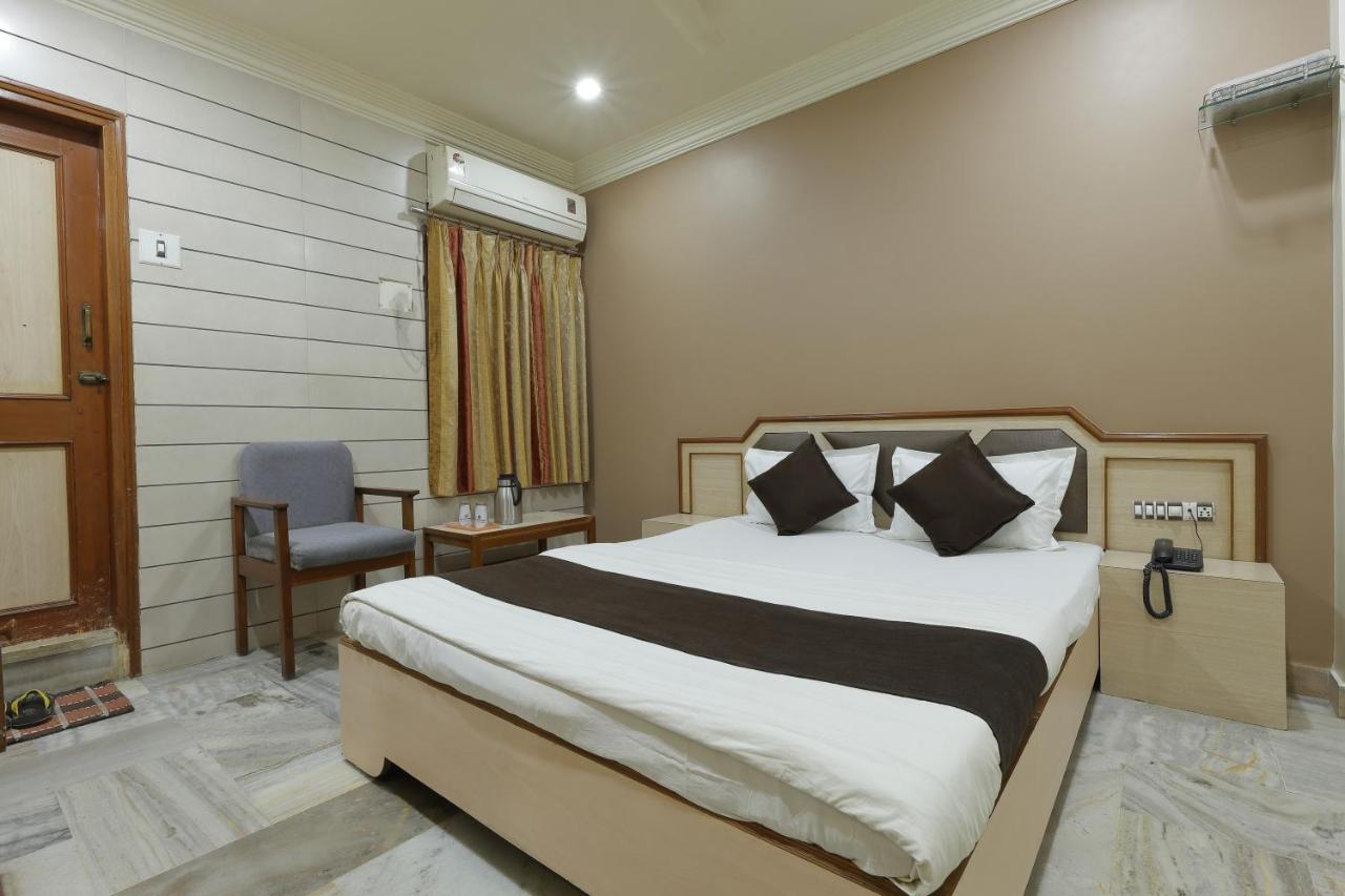 Hotel Good Night Αχμπανταμπάντ Εξωτερικό φωτογραφία