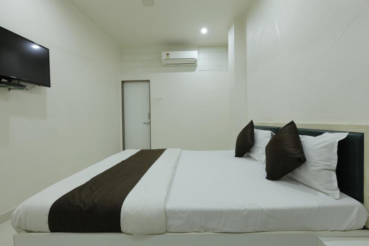 Hotel Good Night Αχμπανταμπάντ Εξωτερικό φωτογραφία