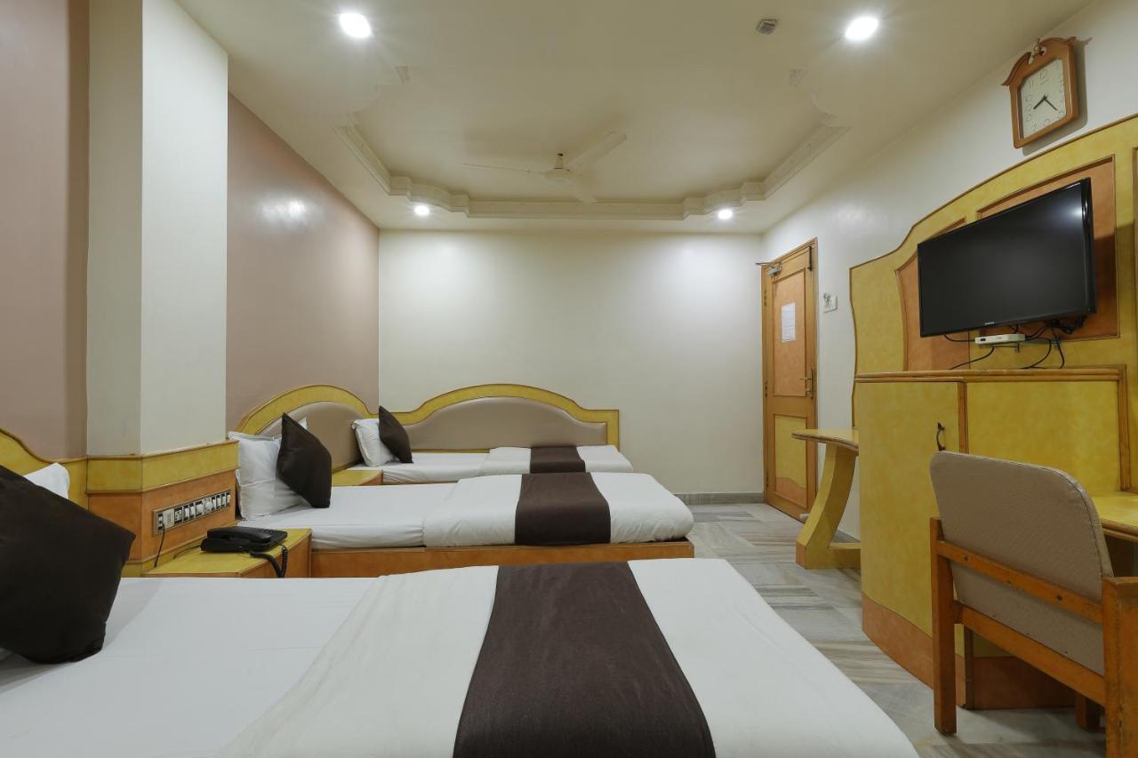 Hotel Good Night Αχμπανταμπάντ Εξωτερικό φωτογραφία
