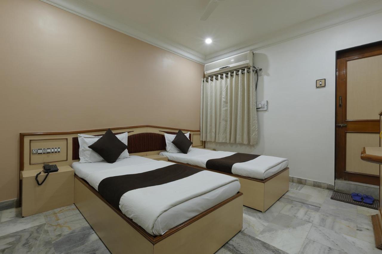 Hotel Good Night Αχμπανταμπάντ Εξωτερικό φωτογραφία