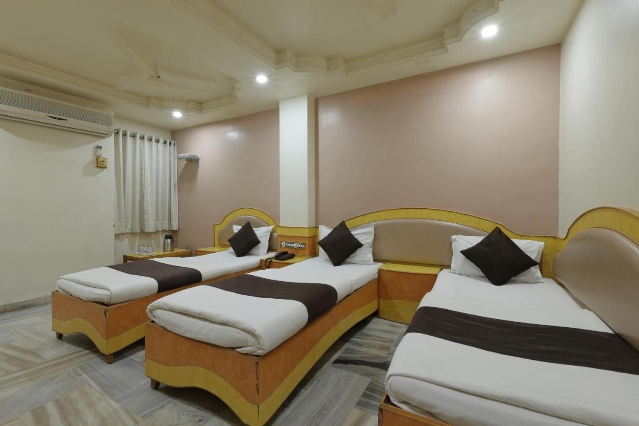 Hotel Good Night Αχμπανταμπάντ Εξωτερικό φωτογραφία