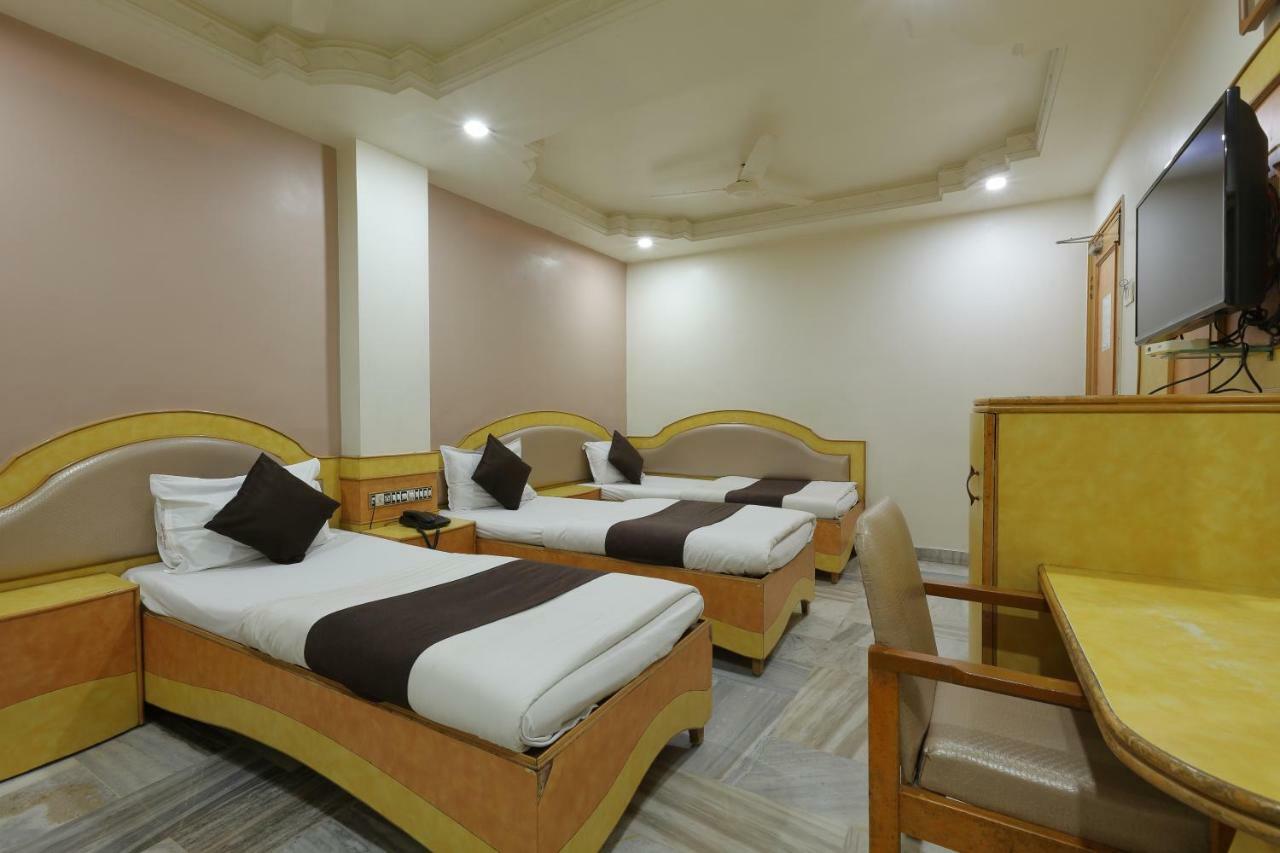 Hotel Good Night Αχμπανταμπάντ Εξωτερικό φωτογραφία
